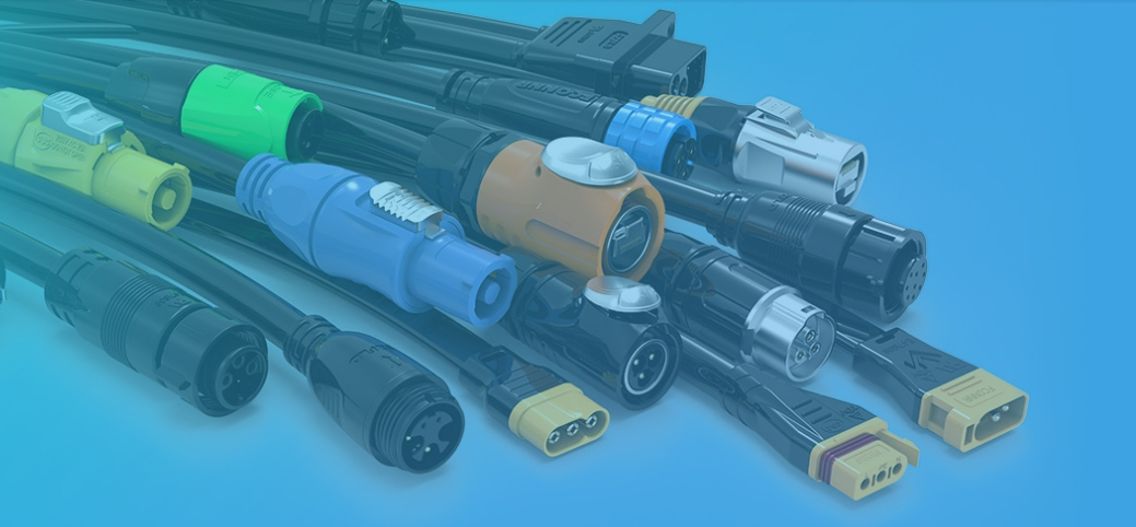 一堆连接器.png